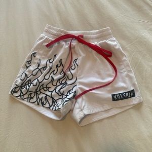 White Kill Crew shorts with red drawstring (s)